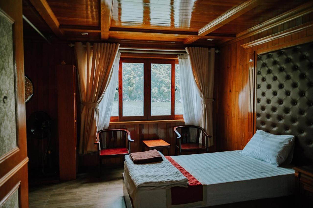 Cat Ba Bay Cruises Hotell Dong Khe Sau Eksteriør bilde