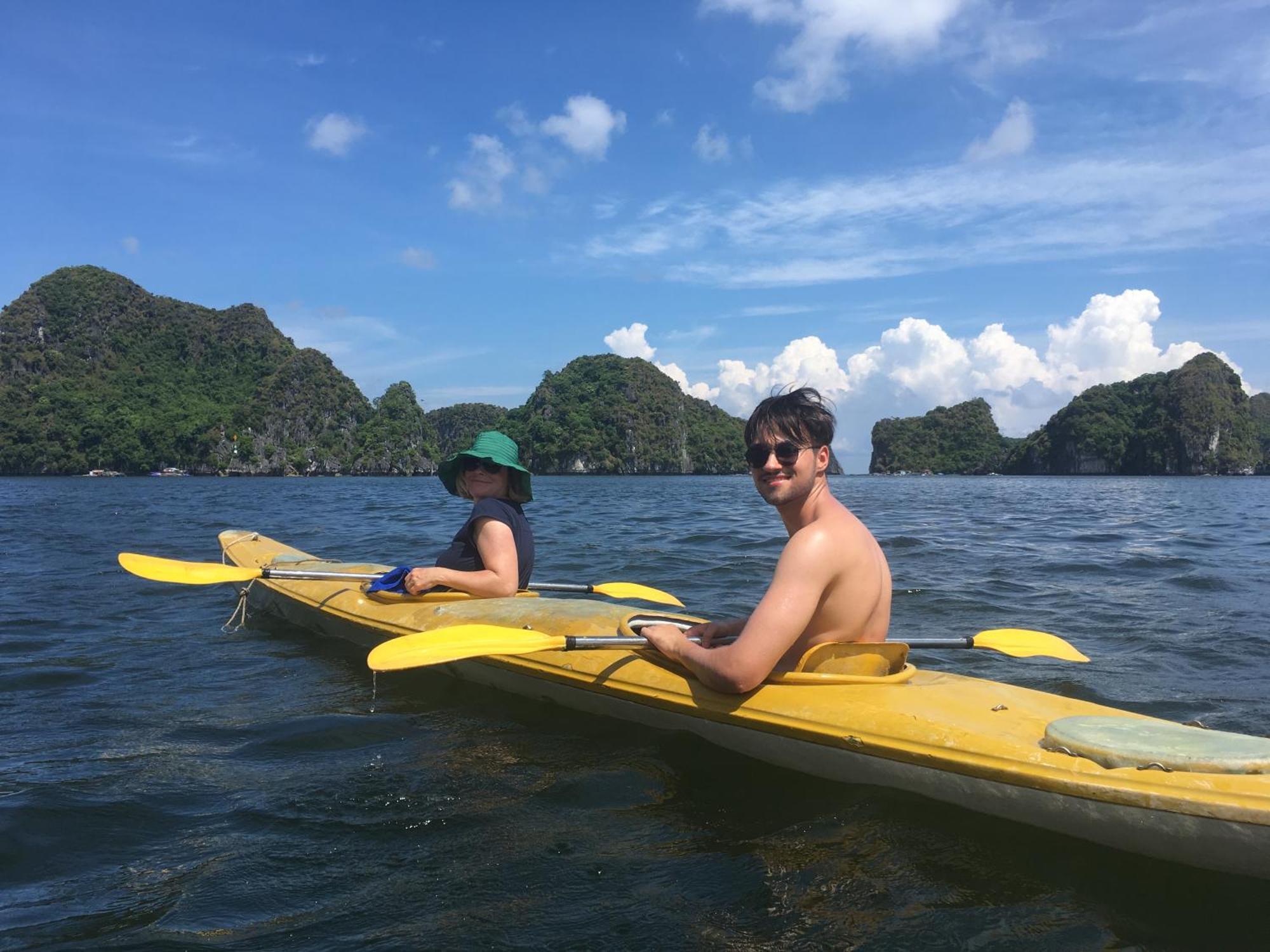 Cat Ba Bay Cruises Hotell Dong Khe Sau Eksteriør bilde