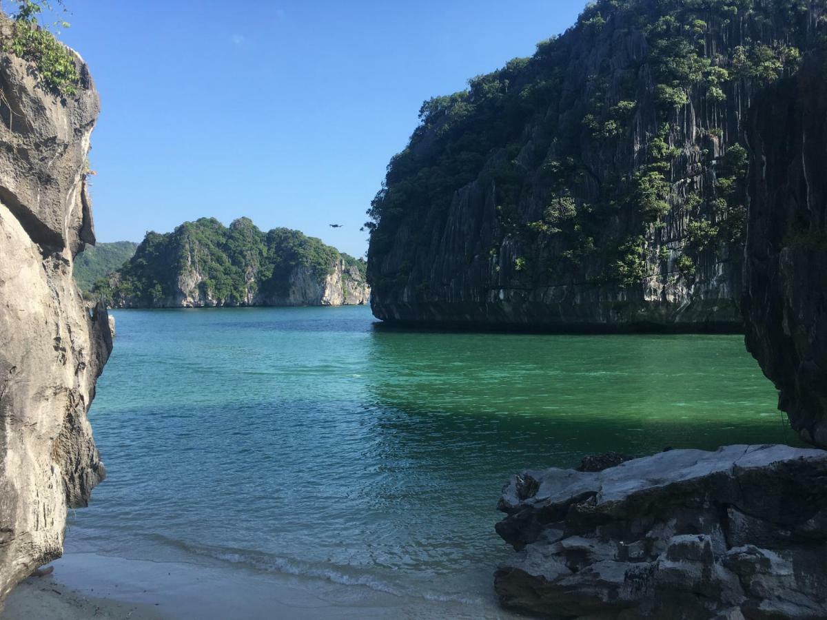 Cat Ba Bay Cruises Hotell Dong Khe Sau Eksteriør bilde