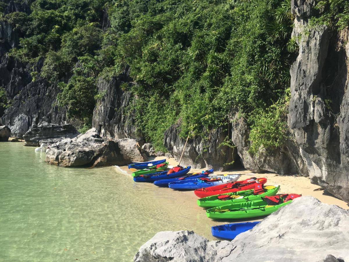 Cat Ba Bay Cruises Hotell Dong Khe Sau Eksteriør bilde